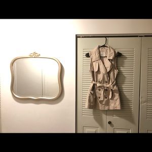 Sleeveless Trench coat